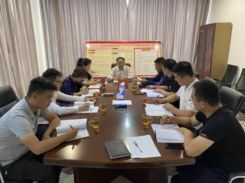 保勢(shì)頭、防風(fēng)險(xiǎn)、穩(wěn)發(fā)展 從更高層次、長(zhǎng)遠(yuǎn)角度去謀劃部署 ---弘義集團(tuán)黨委書(shū)記、董事長(zhǎng)張秀峰一行 到悅弘公司檢查指導(dǎo)工作